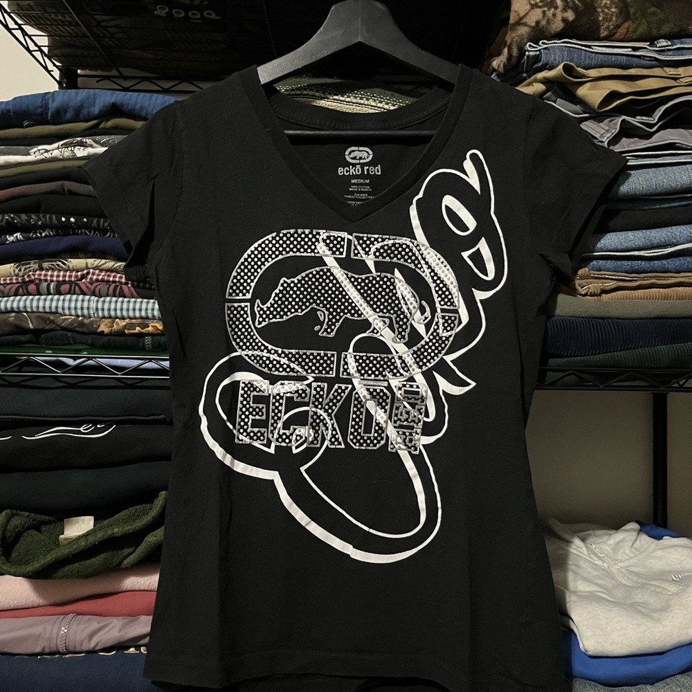 Ecko Unlimited Women's Black and White Graphic Tee